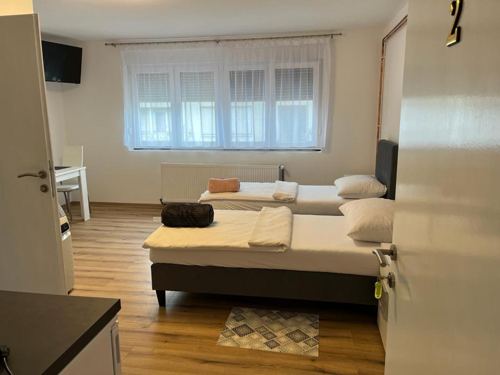 Opg - Zm Apartmani Martinovic Novska Exterior foto